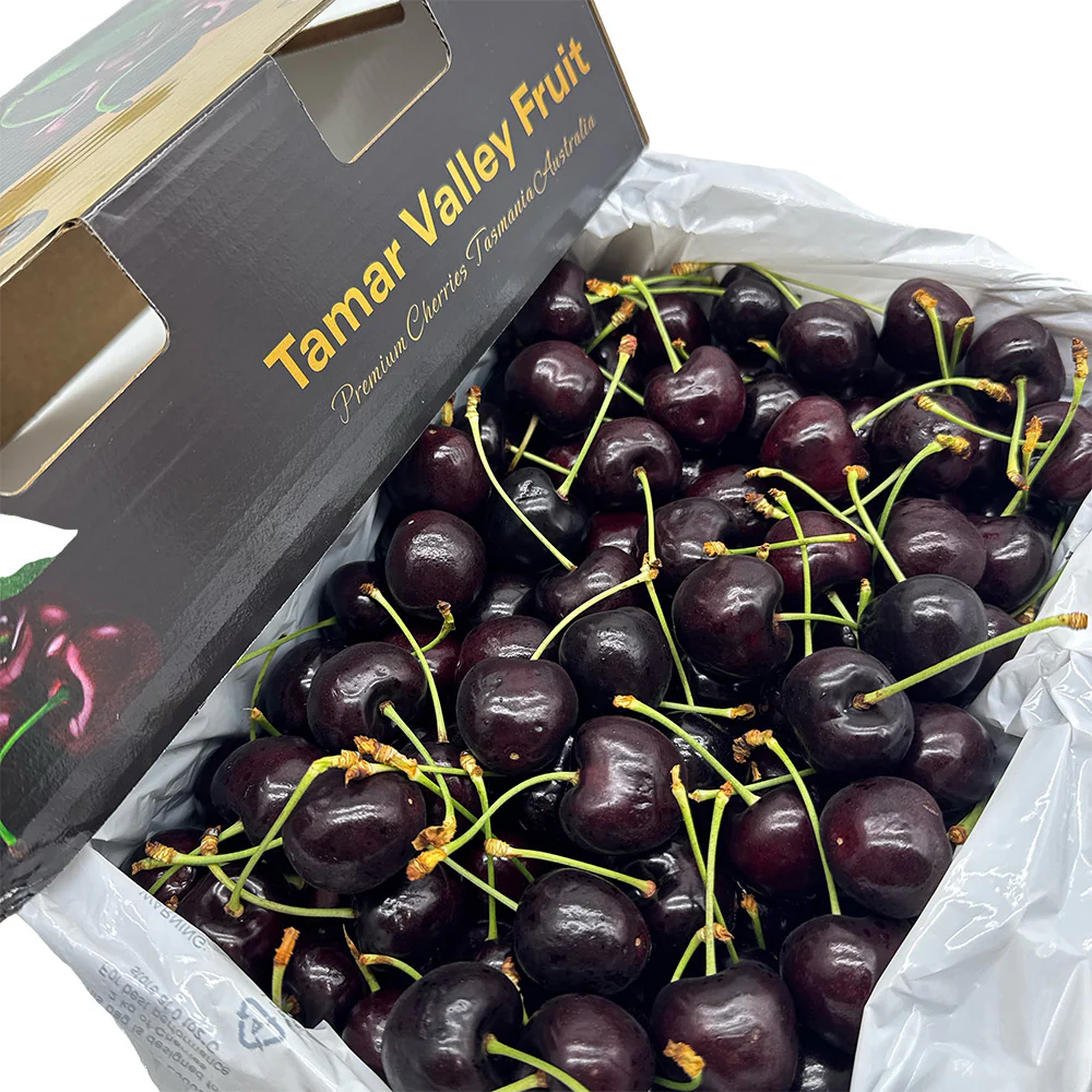Tamar Valley Fruit Lapin Cherries Gift Box 30-32mm - 2kg - Image 4
