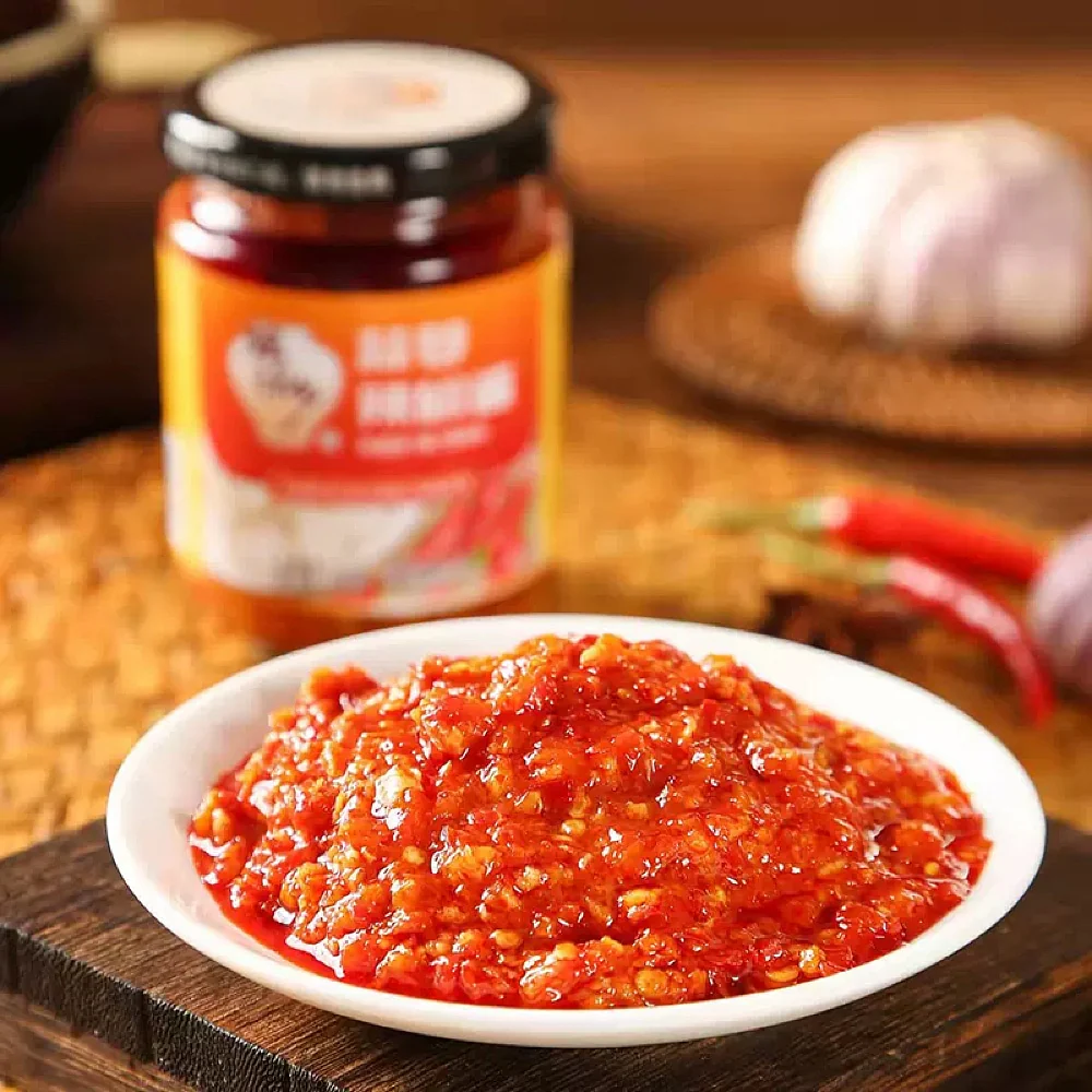 Tantanxiang Garlic & Chili Sauce - 238g - Image 4