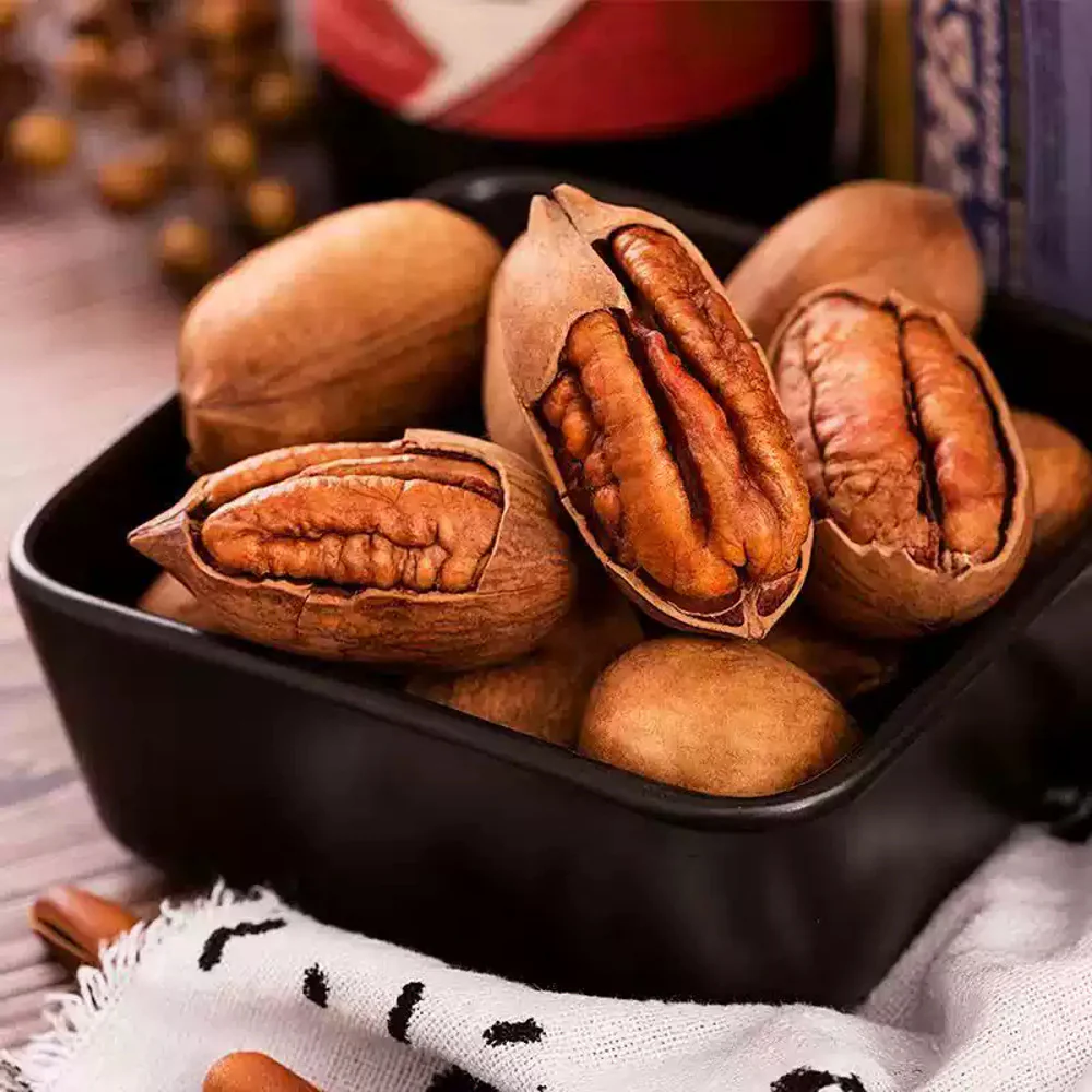 Three Squirrels Pecan Nuts (In-Shell) 120g - Image 3