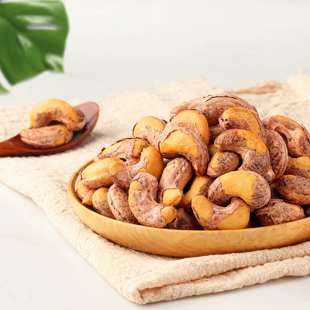Three Squirrels Purple-Skinned Cashews 120g - Image 2