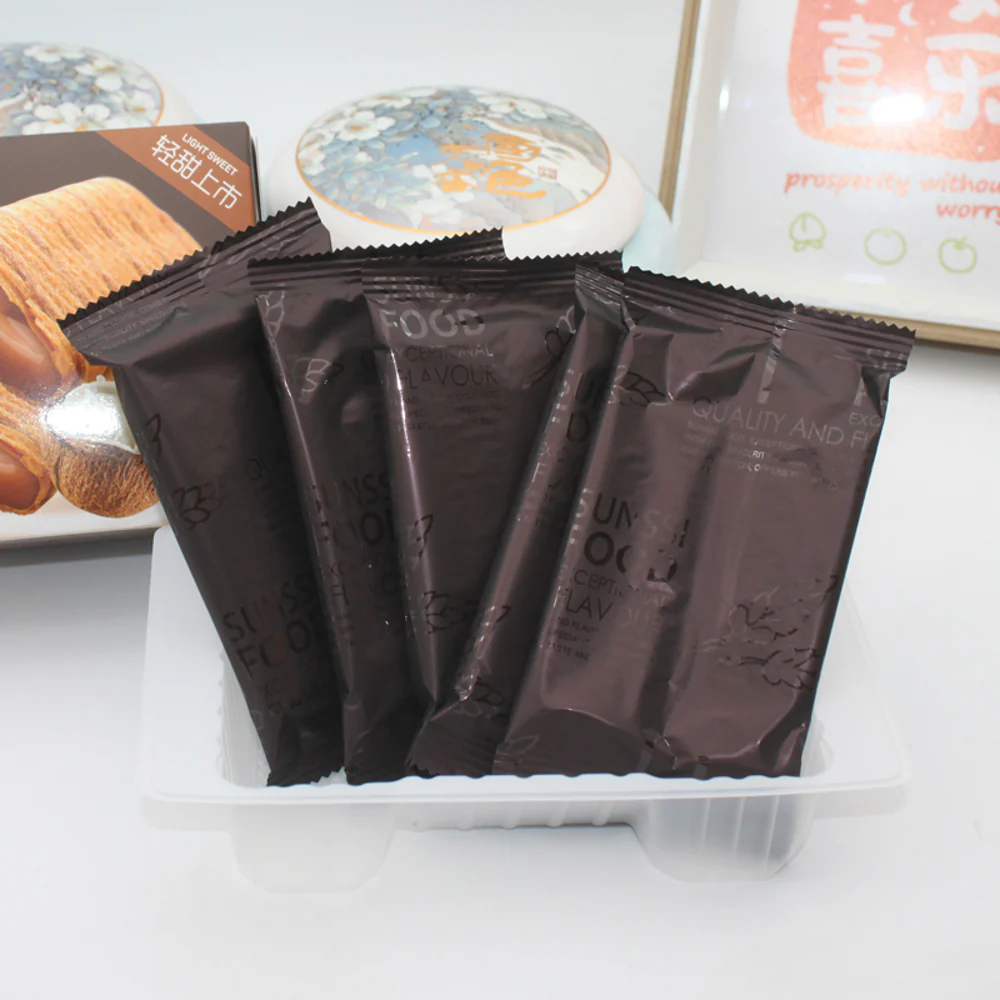 Vina Filled Egg Crisp Raw Coconut Latte Flavor - 100g - Image 5