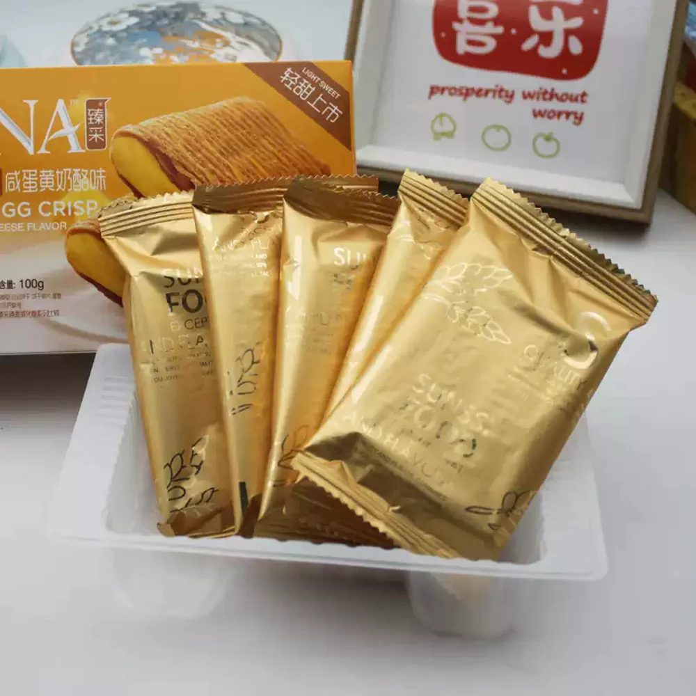 Vina Filled Egg Crisp with Salted Egg Yolk and Cheese Flavor - 100g - Image 2
