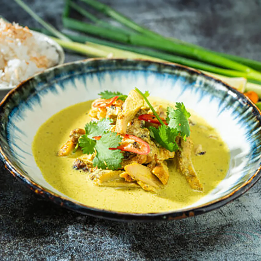 Westbourne Lane Frozen Yellow Curry Chicken - Serves 2-3, 600g - Image 2