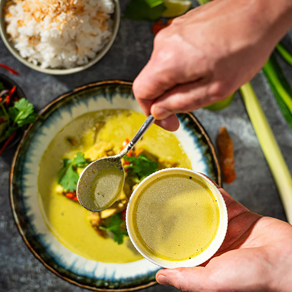 Westbourne Lane Frozen Yellow Curry Sauce - Serves 4, 500g - Image 3