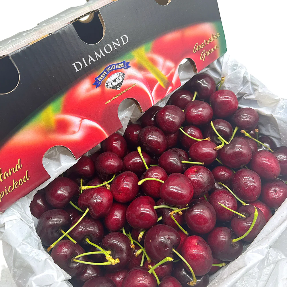 WVF Premium Lapin Cherries Gift Box 32-34mm - 2kg - Image 3