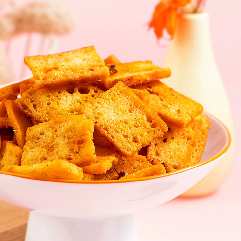 Xiangyu Eryang Spicy Sichuan Pepper Bread Chips - 138g - Image 3