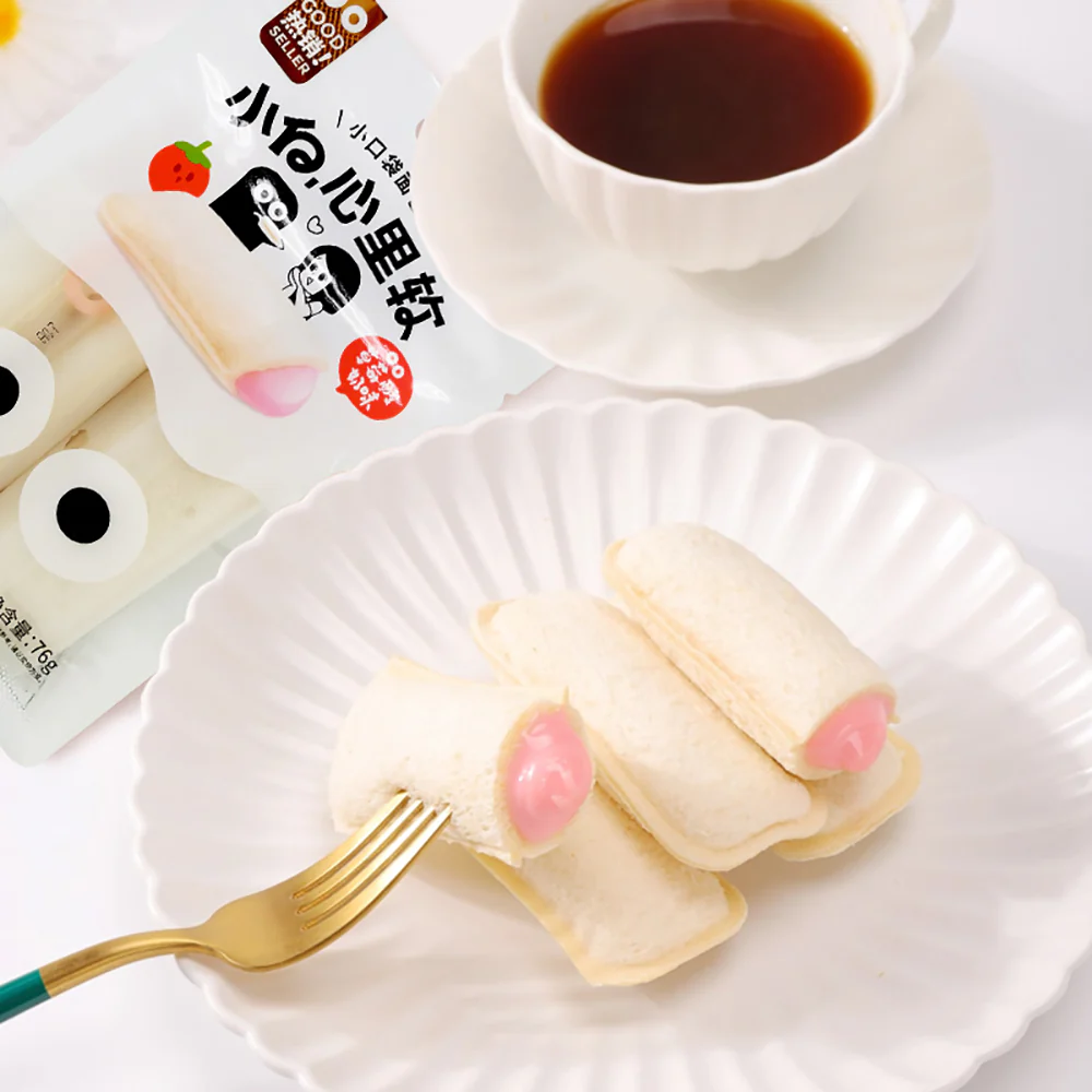 Xiaobai Xinli Ruan Strawberry Flavored Pocket Bread - 4 Pieces, 76g - Image 2