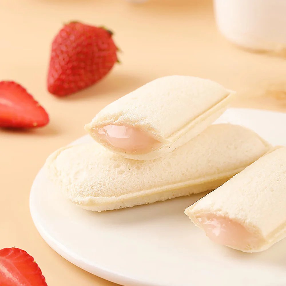 Xiaobai Xinli Ruan Strawberry Flavored Pocket Bread - 4 Pieces, 76g - Image 4