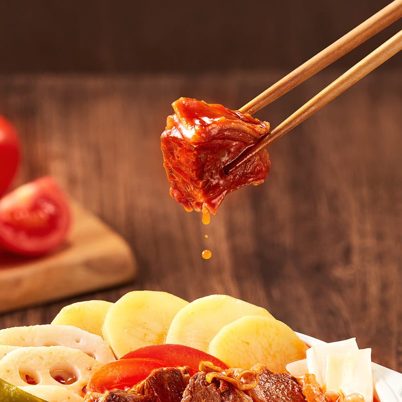 Yang Guo Fu Self-Heating Spicy Hot Pot with Beef Brisket and Tomato - 450g - Image 4