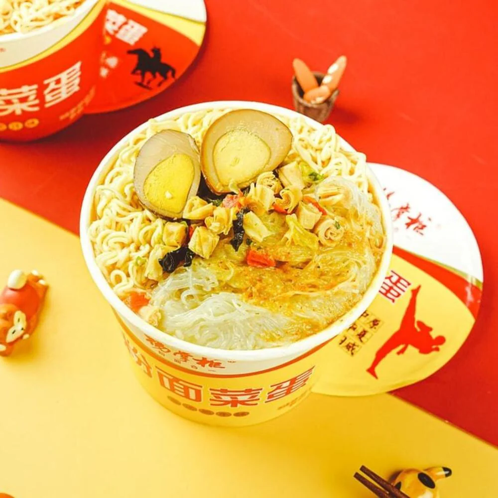 Yang Zhanggui Instant Noodles & Vermicelli Bowl – Golden Beef Broth Flavor 197g - Image 2
