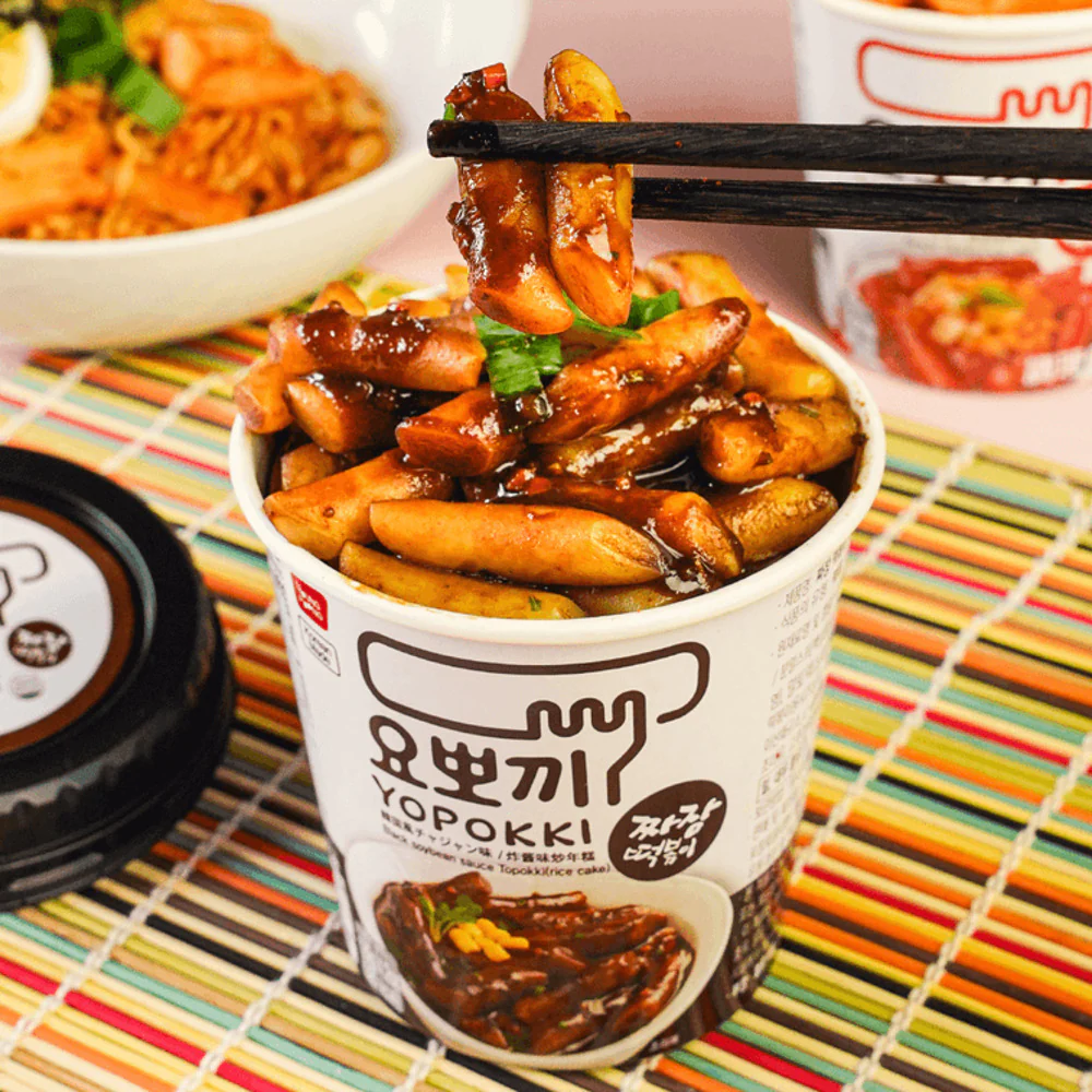 Yopokki Black Bean Sauce Tteokbokki Cup (Jjajang) 120g - Korean Instant Rice Cake - Image 4