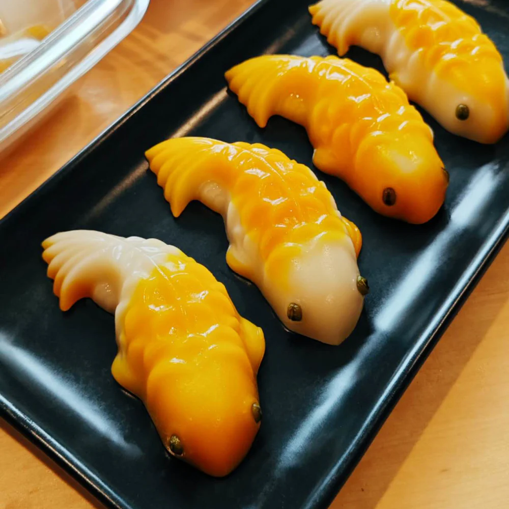 ZhenShi Frozen Milk Passion Fruit Yellow Carp Rice Cake - 4 Pieces, 195g - Image 3