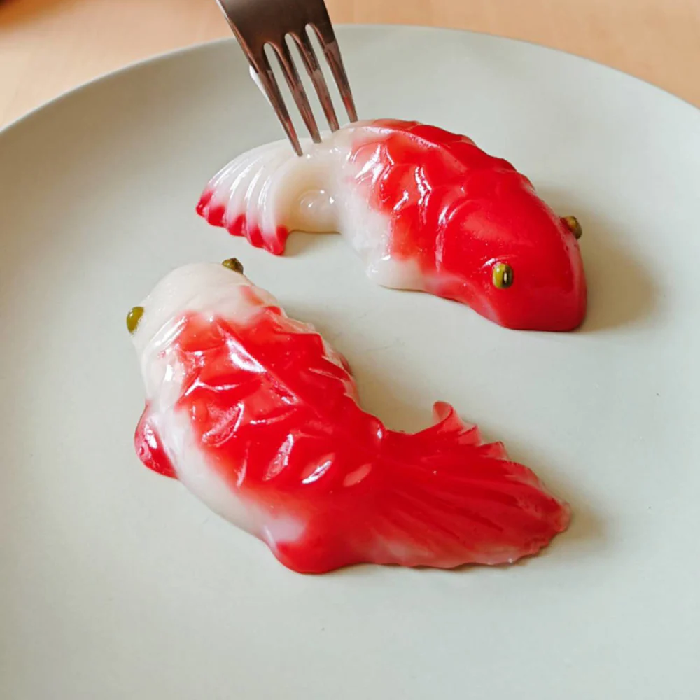 ZhenShi Traditional Coconut Red Carp Rice Cake - 4 Pieces, 195g - Image 2