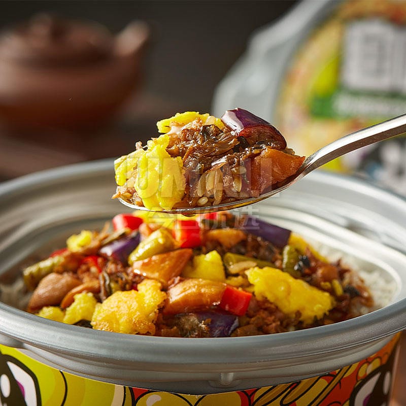 ZiHaiGuo Grandma's Stir-Fried Egg and Pickled Vegetable Rice - Self-Heating Pot, 275g - Image 2